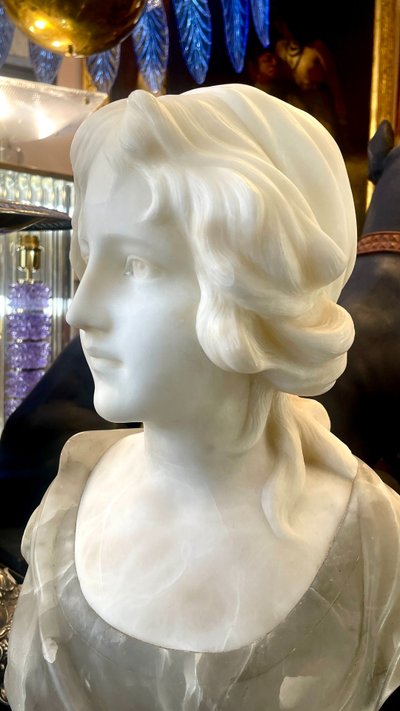 Busto in alabastro, XIX secolo