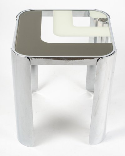 Table d'appoin t par Danielle QUARANTE