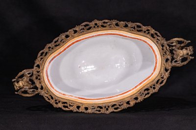 Coupe En Porcelaine De Bayeux, Monture Bronze