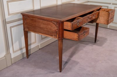 Bureau Plat De Style Louis XVI Et Son Fauteuil