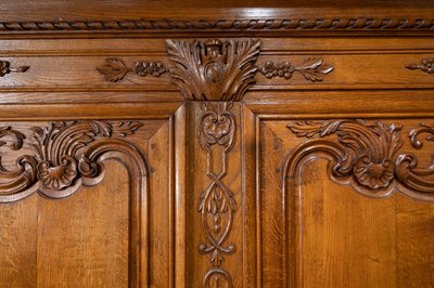 Normandy cabinet in oak from the Mont Saint Michel bay