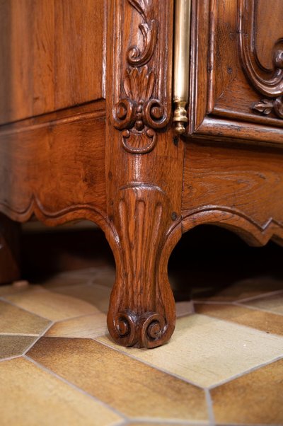Normandy cabinet in oak from the Mont Saint Michel bay