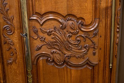 Normandy cabinet in oak from the Mont Saint Michel bay