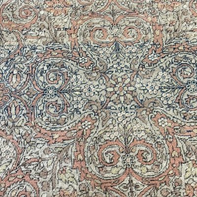 Tapis persan ancien du 19e siècle de grande qualité. Dimensions 214 x 146 cm