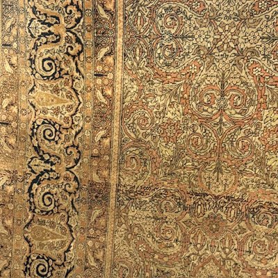 Tapis persan ancien du 19e siècle de grande qualité. Dimensions 214 x 146 cm