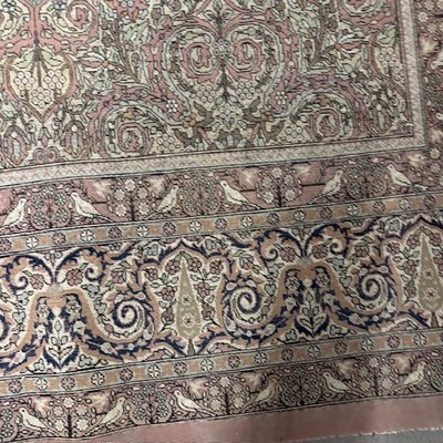 Tapis persan ancien du 19e siècle de grande qualité. Dimensions 214 x 146 cm
