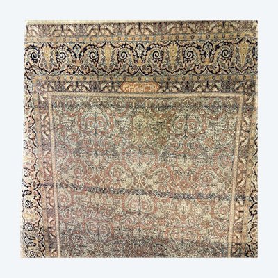 Tapis persan ancien du 19e siècle de grande qualité. Dimensions 214 x 146 cm