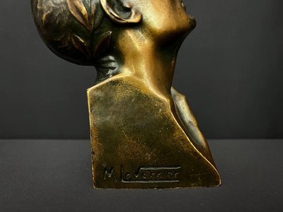 Busto in bronzo patinato firmato M. Le Verrier - Art Déco
