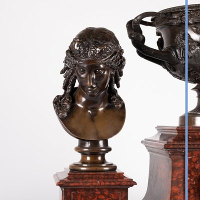 Ferdinand Barbedienne (1810-1892), Garniture de cheminée au vase de Warwick et aux bustes, XIXe
