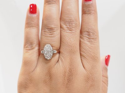 Bague ancienne pavée de diamants en or rose et platine