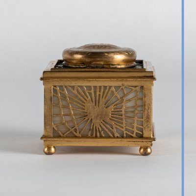 Tiffany Studios, encrier en opaline et laiton doré, XXe