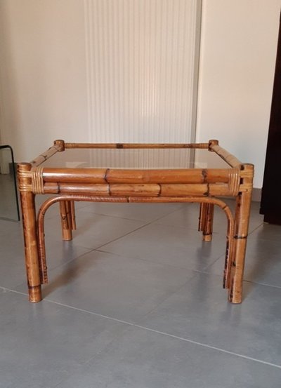 Tavolino vintage in rattan e bambù 1960 / 1970