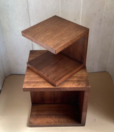 Table moderniste 