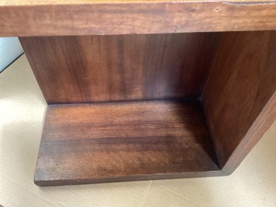 Table moderniste 