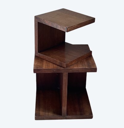 Table moderniste 