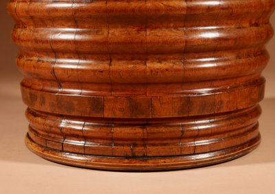 Highly decorative and original peat tea bucket in walnut, jardinière style.