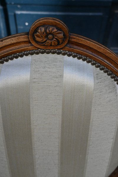 Paire de fauteuils à la Reine .Transition estampillés de Geny  XVIII