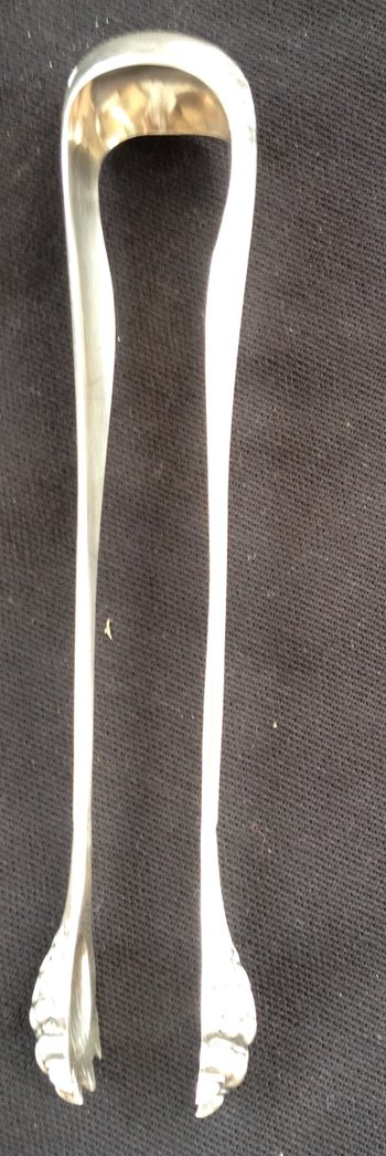 Ice cube/sugar tongs in solid silver, guilloche pattern, silversmith Alphonse DEBAIN 19th century