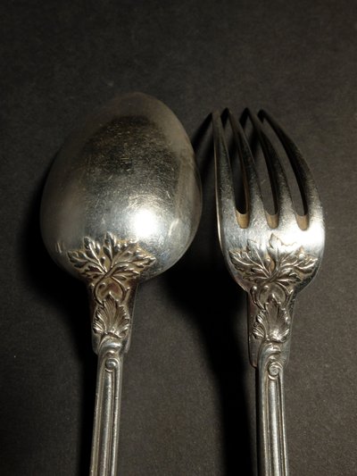 Suite de 12 couverts en argent massif par Henri Soufflot 