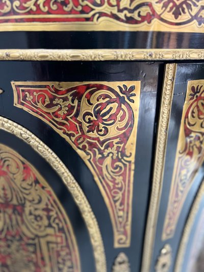 Armadio intarsiato in legno e ottone stile Boulle di Napoleone III del XIX secolo