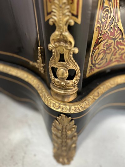 Armadio intarsiato in legno e ottone stile Boulle di Napoleone III del XIX secolo