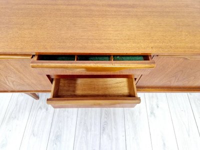 Credenza Stonehill in teak di metà secolo