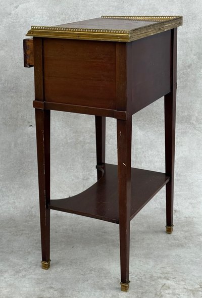 Table de chevet