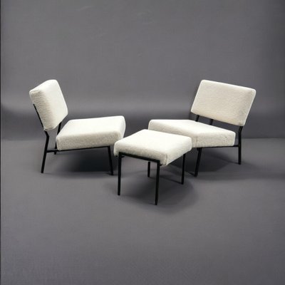 Coppia di sedie e ottomane o tabouret Années 60 Pierre Guariche - Poltrone