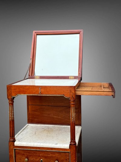 MEUBLE COIFFEUSE /BARBIERE EN ACAJOU XIXe AVEC DESSUS CUIR DECOUVRANT UN MIROIR