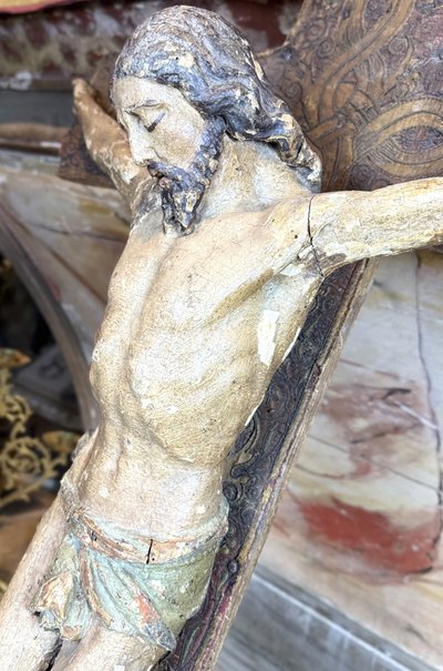 Grande Cristo in legno intagliato - Fine del XVII secolo
