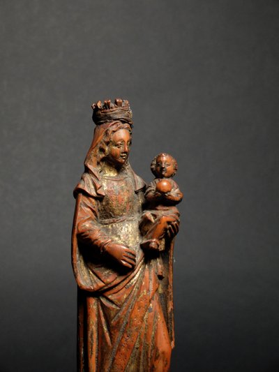 Vergine con Bambino in legno di bosso intagliato - XVI secolo
