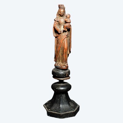 Vergine con Bambino in legno di bosso intagliato - XVI secolo