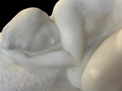 Amadeo Gennarelli Donna reclinata Scultura in marmo bianco - Art Déco