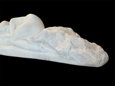 Amadeo Gennarelli Donna reclinata Scultura in marmo bianco - Art Déco