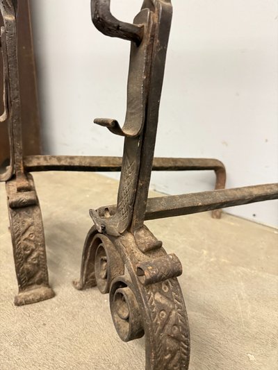 Antique pair of wrought iron and bronze altars 17th century, 74x22x44cm