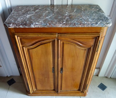 Louis XV period small hunting buffet in walnut woodwork
