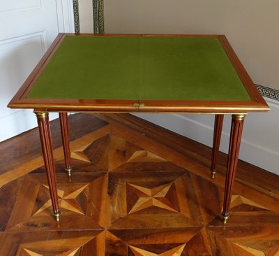 Table à jeux Louis XVI en acajou