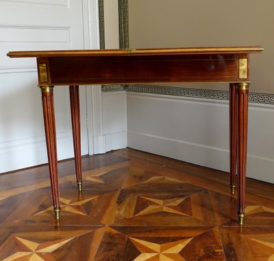 Table à jeux Louis XVI en acajou