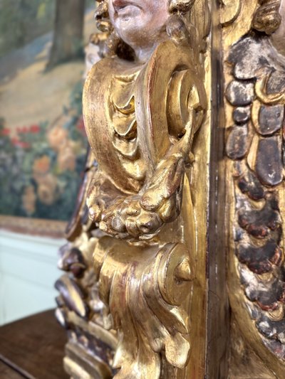 Architectural element of a carved wooden altarpiece - 18th century