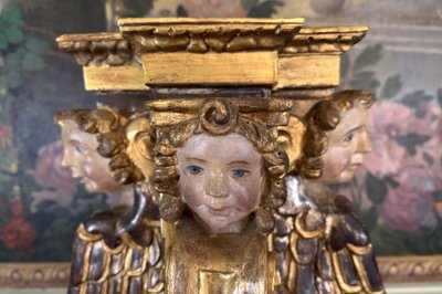 Architectural element of a carved wooden altarpiece - 18th century