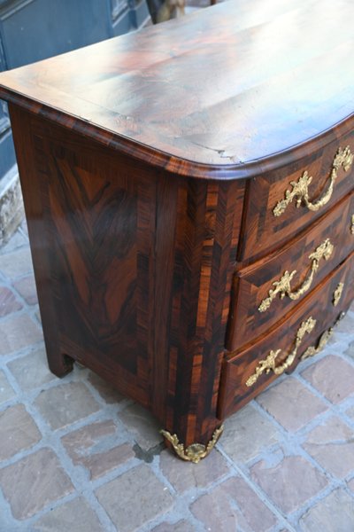 Commode en palissandre d époque Louis XIV