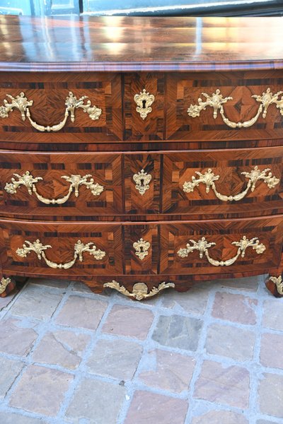 Commode en palissandre d époque Louis XIV