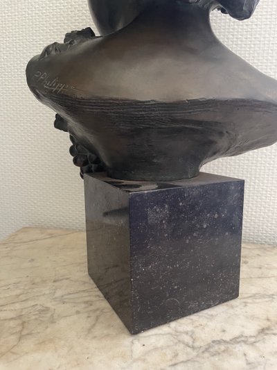 Épreuve en bronze représentant le jeune Bacchus signé P. Philippe 