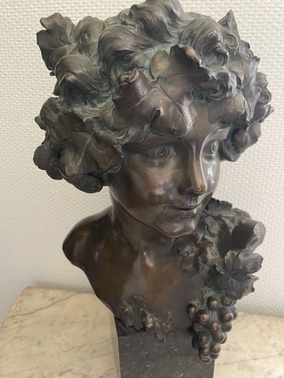 Épreuve en bronze représentant le jeune Bacchus signé P. Philippe 