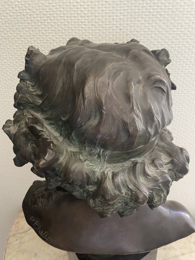 Épreuve en bronze représentant le jeune Bacchus signé P. Philippe 
