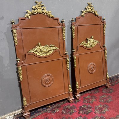 Paire de lits anciens en fer du XIXe siècle