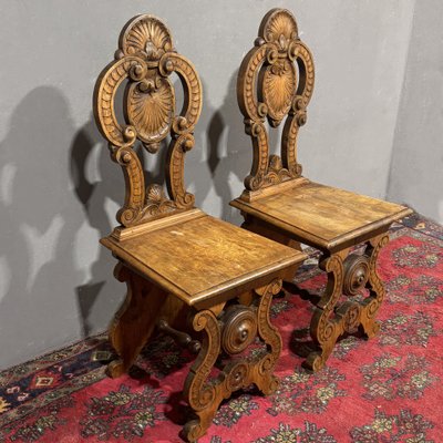 Paire de tabourets Renaissance anciens