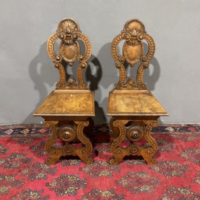 Paire de tabourets Renaissance anciens