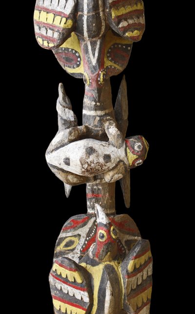 Poteau de case, totem, art océanien, art tribal, Océanie, Papouasie Nouvelle Guinée, 257 cm