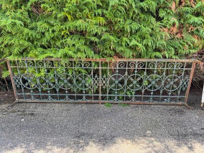 Rambarde -l/ Garde-corps en fer forgé de balcon ancien 